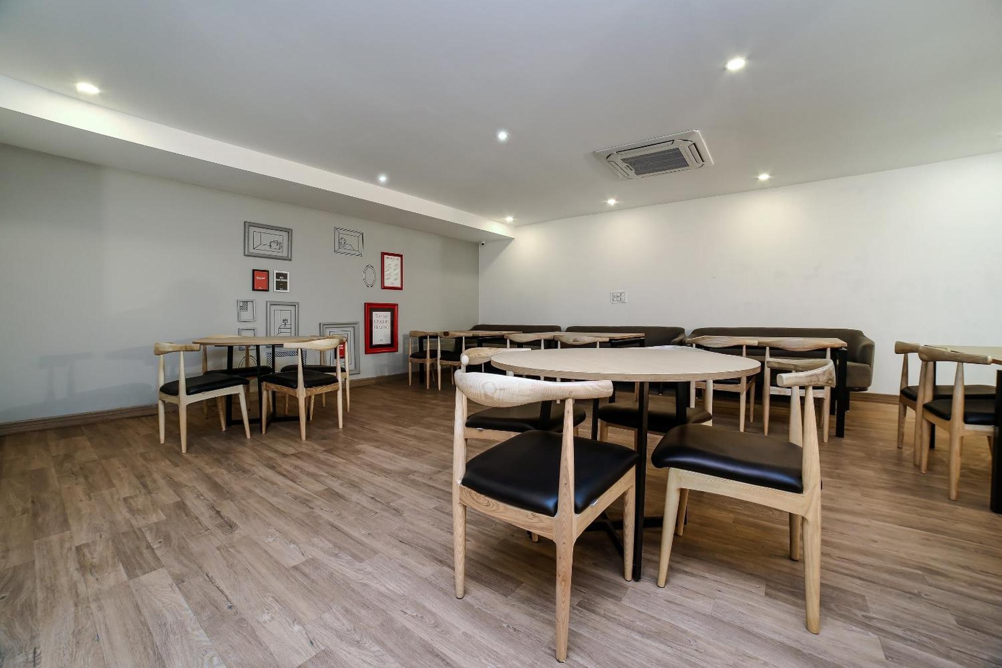 Townhouse Sohna Road 2 Hotel Gurgaon Bagian luar foto