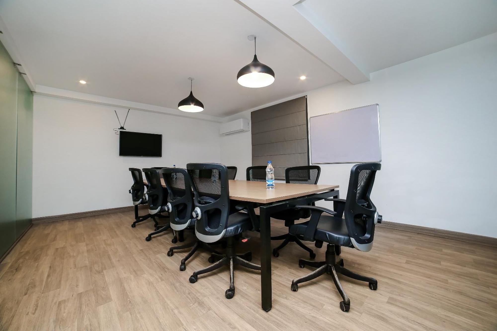 Townhouse Sohna Road 2 Hotel Gurgaon Bagian luar foto